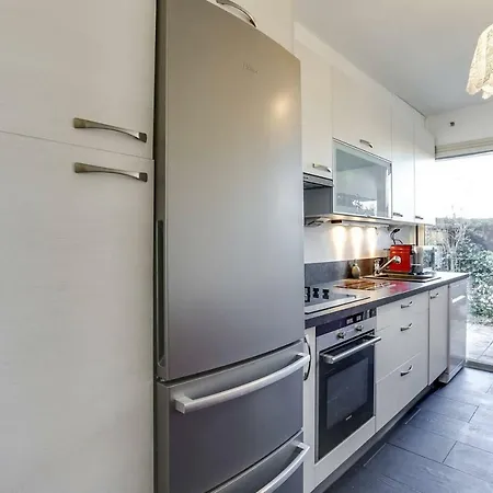 Appartement 2p Calme, Jardin, Piscine, Proche Mer, Tout Equipe