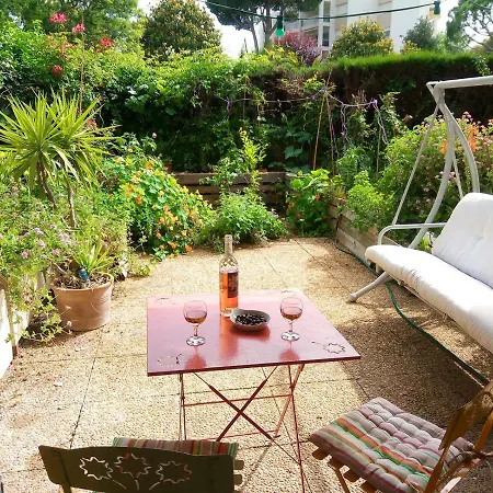 2p Calme, Jardin, Piscine, Proche Mer, Tout Equipe